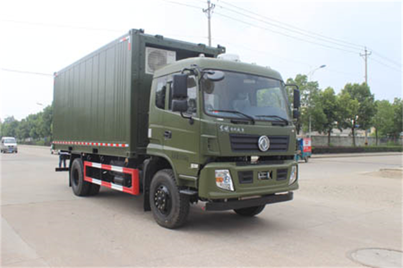 東風(fēng)六驅(qū)越野指揮車(chē)